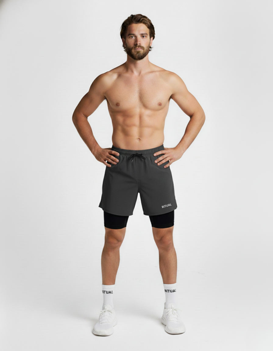 Your everyday 2-in-1 shorts for morning runs, dog walks, and outdoor adventures.