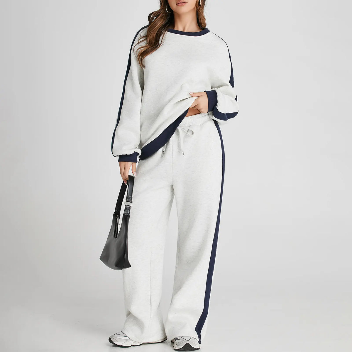 Women’s Fleece Two-Piece Set – Relaxed Crewneck Sweatshirt & Straight-Leg Pants