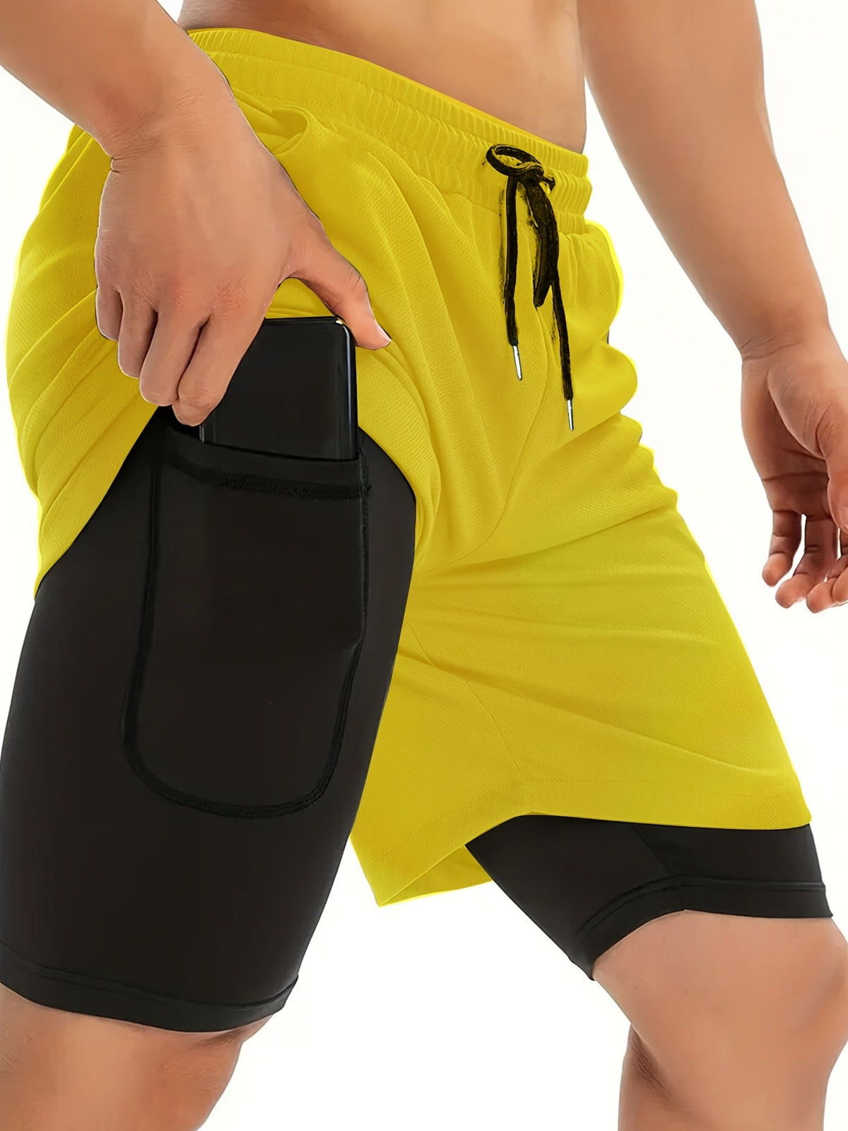 Your everyday 2-in-1 shorts for morning runs, dog walks, and outdoor adventures.
